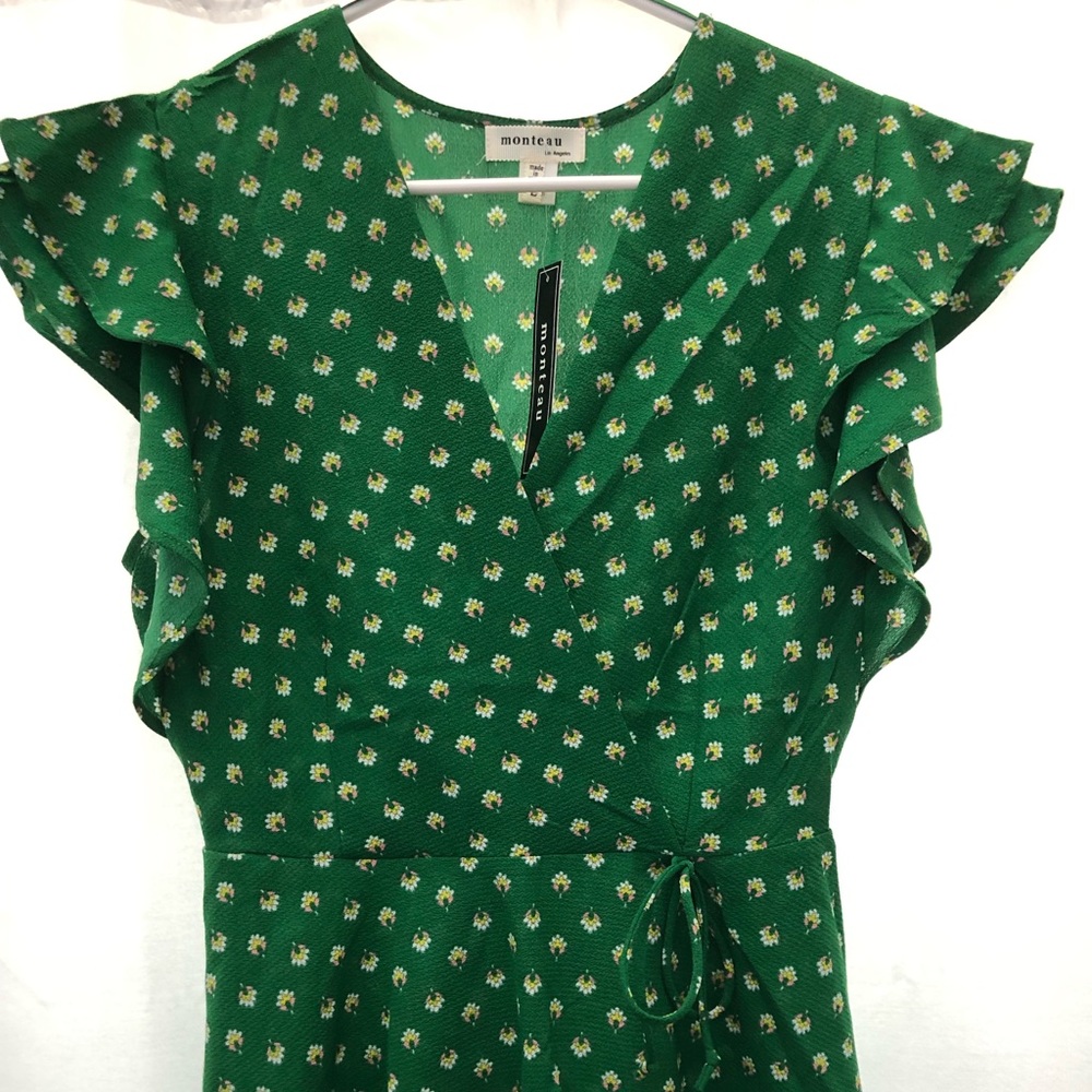 BNWT MONTEAU TOP